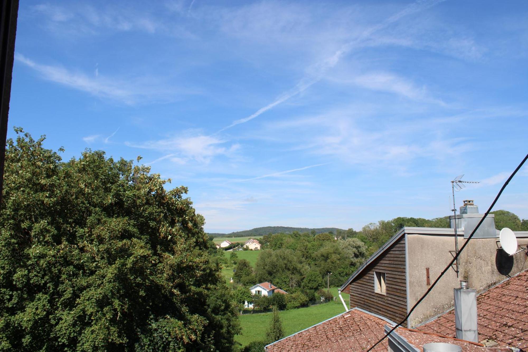 Le Commerce Dompaire Exteriör bild